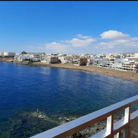 El Azul , Amplia Terraza Con 