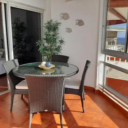 El Azul , Amplia Terraza Con 