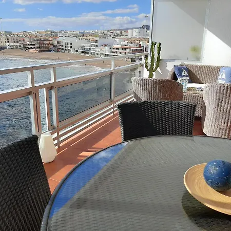 El Azul , Amplia Terraza Con 